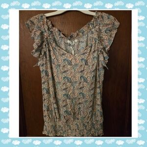 Nwt Rose & Olive  Ruffled Sleeve Top Size Medium